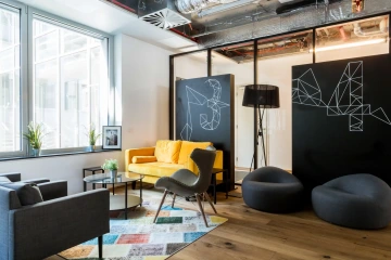 Coworking a open space WorkLounge Václavské náměstí, gauče a křesla, moderní technika