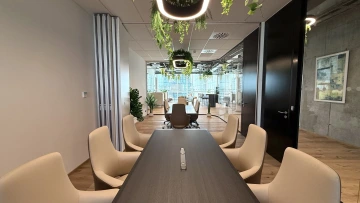 Designová zasedací místnost až pro 16 osob