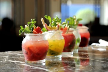 Naápojový balíček WorkLounge vent, prosecco, skleničky, voda, káva