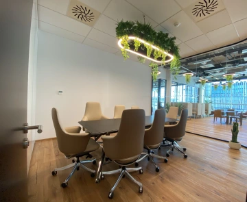 Zasedací místnost až pro 8 osob k pronájmu WorkLounge Pankrác