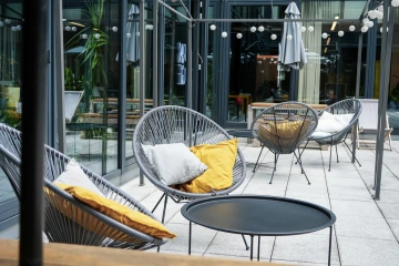 Open space Kancelář WorkLounge tichý lounge s křesly a telefonní budky