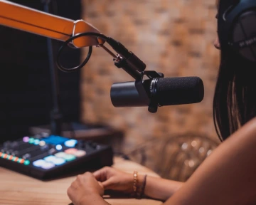 Podcast studio mikrofon