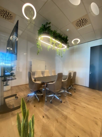 Zasedací místnost až pro 8 osob k pronájmu WorkLounge Pankrác