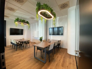 Zasedací místnost až pro 12 osob k pronájmu WorkLounge Pankrác