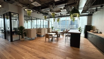 WorkLounge Business Pankrác - servisované kanceláře a celá patra pro vaší firmu k pronájmu, Praha 4