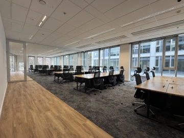 WorkLounge Business Dejvice - servisované kanceláře a celá patra pro vaší firmu k pronájmu, Praha 6