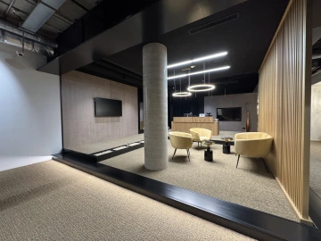 WorkLounge pronájem kanceláře zasedací místnost s vybavením