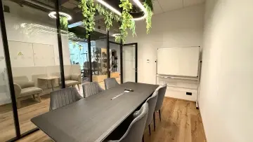 Zasedací místnost k jednorázovému pronájmu Praha 4 Pankrác WorkLounge