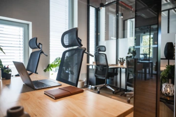 WorkLounge Dejvice servisovaná kancelář pro čtyři osoby