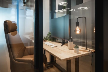 WorkLounge Dejvice soukromá kancelář pro jednu osobu