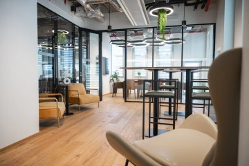 WorkLounge Dejvice zasedačka Hrad