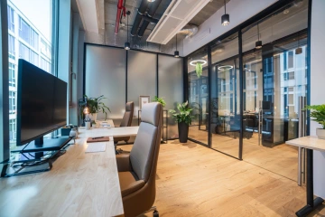 WorkLounge Dejvice servisovaná kancelář pro tři osoby