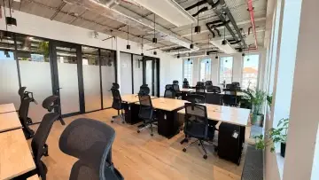 WorkLounge Business Dejvice - velké servisované kanceláře k pronájmu Praha 6