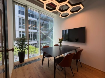 Konferenční místnost WorkLounge, Zasedací místnost k pronájmu Praha 6, wework, worklounge, meeting rooms for rent