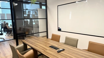 WorkLounge Pankrác zasedací místnost 7