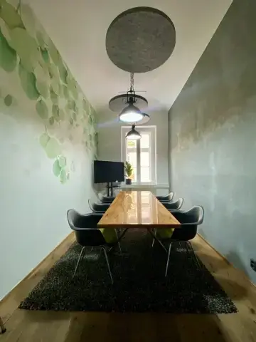 Meeting room for rent WorkLounge Smichov